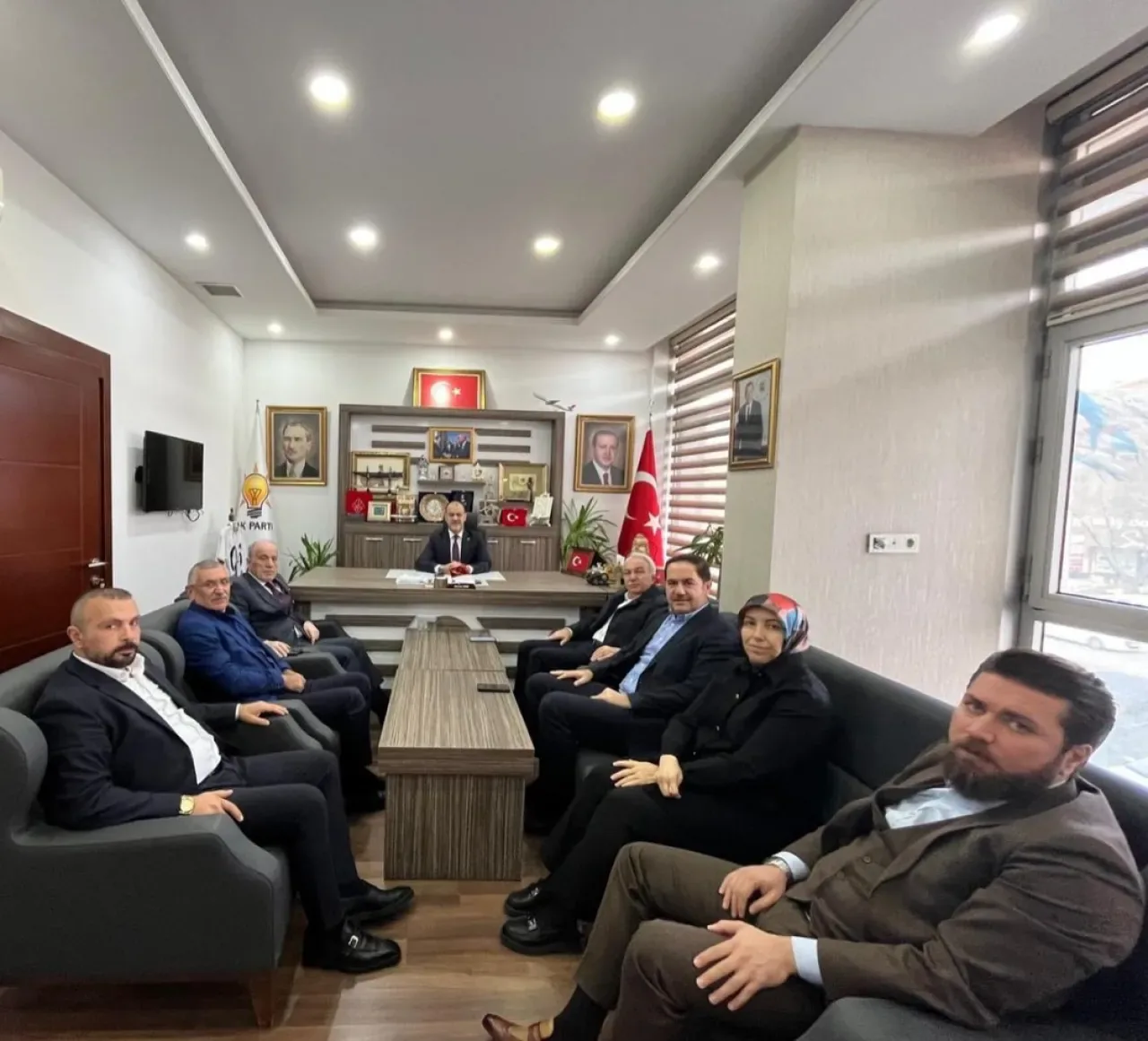 Yenimahalle AK Parti İlçe Başkanlığı Aralık Ayı Meclis Grup Toplantısını Gerçekleştirdi Yenimahalle AK Parti İlçe Başkanlığı Aralık Ayı Meclis Grup Toplantısını Gerçekleştirdi
