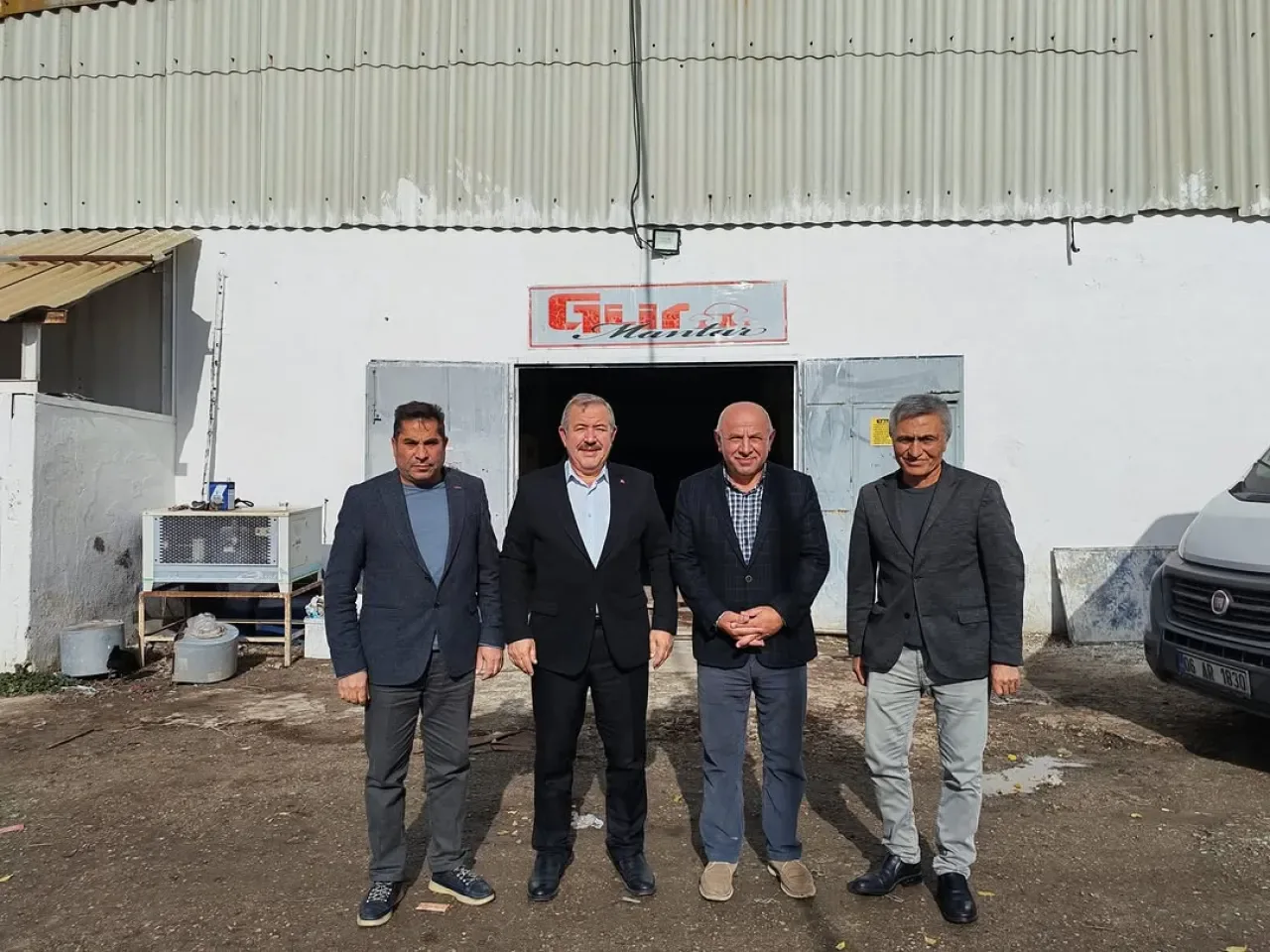 Akyurt AK Parti İlçe Başkanı, Gür Mantar Fabrikasını Ziyaret Etti Akyurt AK Parti İlçe Başkanı, Gür Mantar Fabrikasını Ziyaret Etti