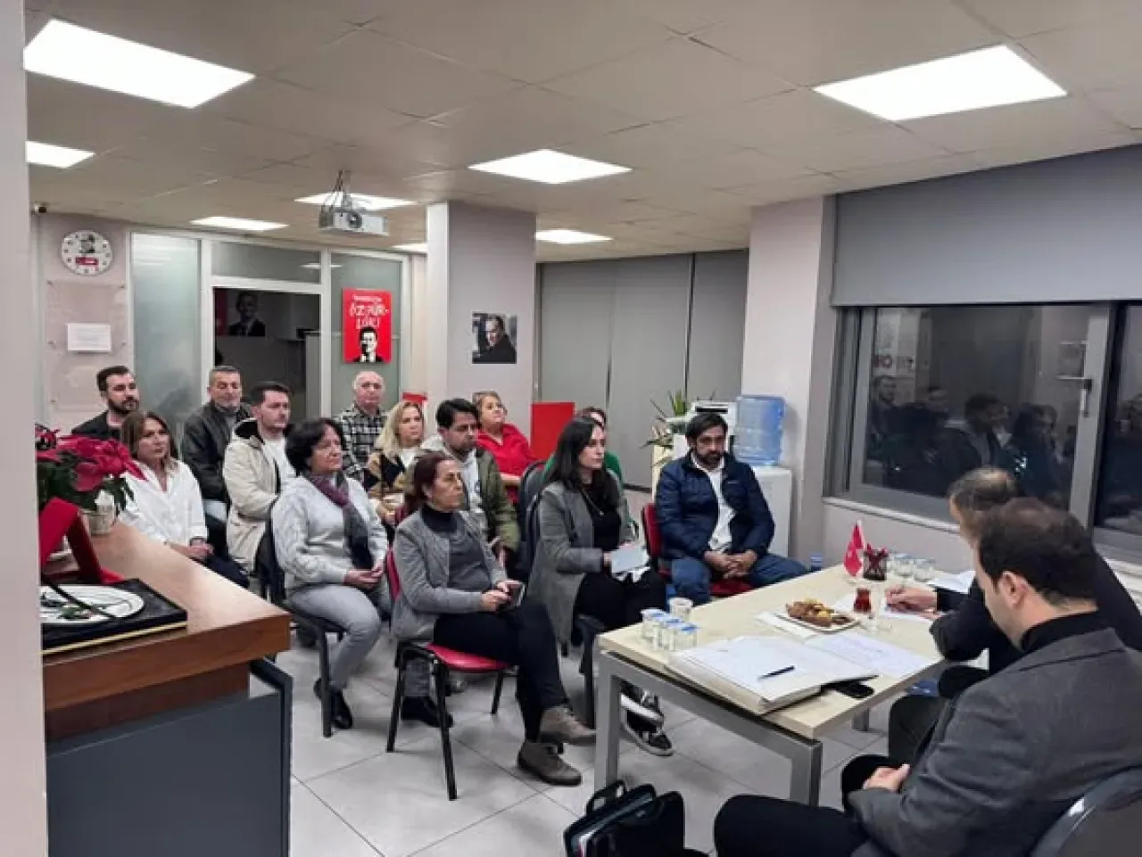 CHP Beşiktaş İlçe Başkanlığı, Yönetim Kurulu Toplantısı Gerçekleştirdi CHP Beşiktaş İlçe Başkanlığı, Yönetim Kurulu Toplantısı Gerçekleştirdi