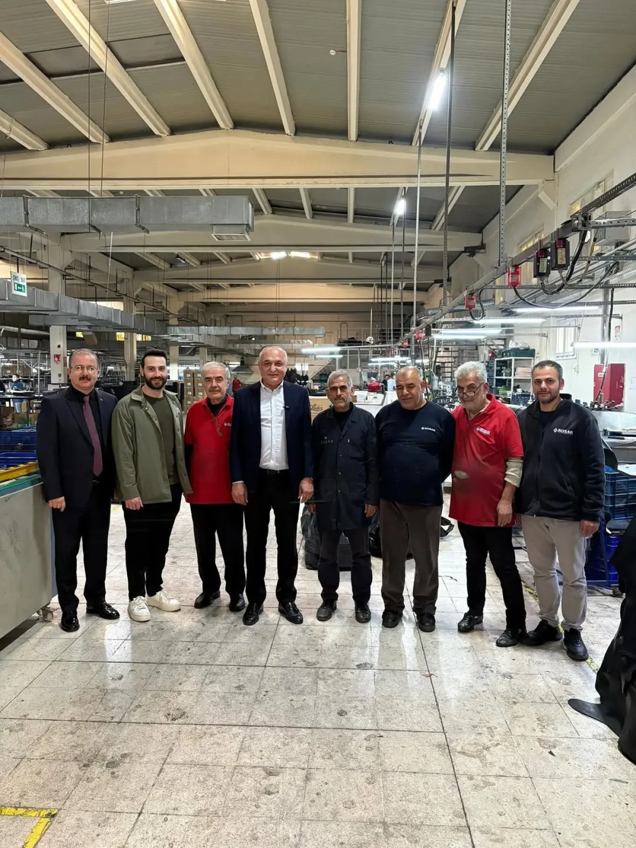 Gaziantep'te Ayakkabı Üretim Tesisi Ziyareti: Yerli Üretim ve İstihdam Vurgusu Gaziantep'te Ayakkabı Üretim Tesisi Ziyareti: Yerli Üretim ve İstihdam Vurgusu