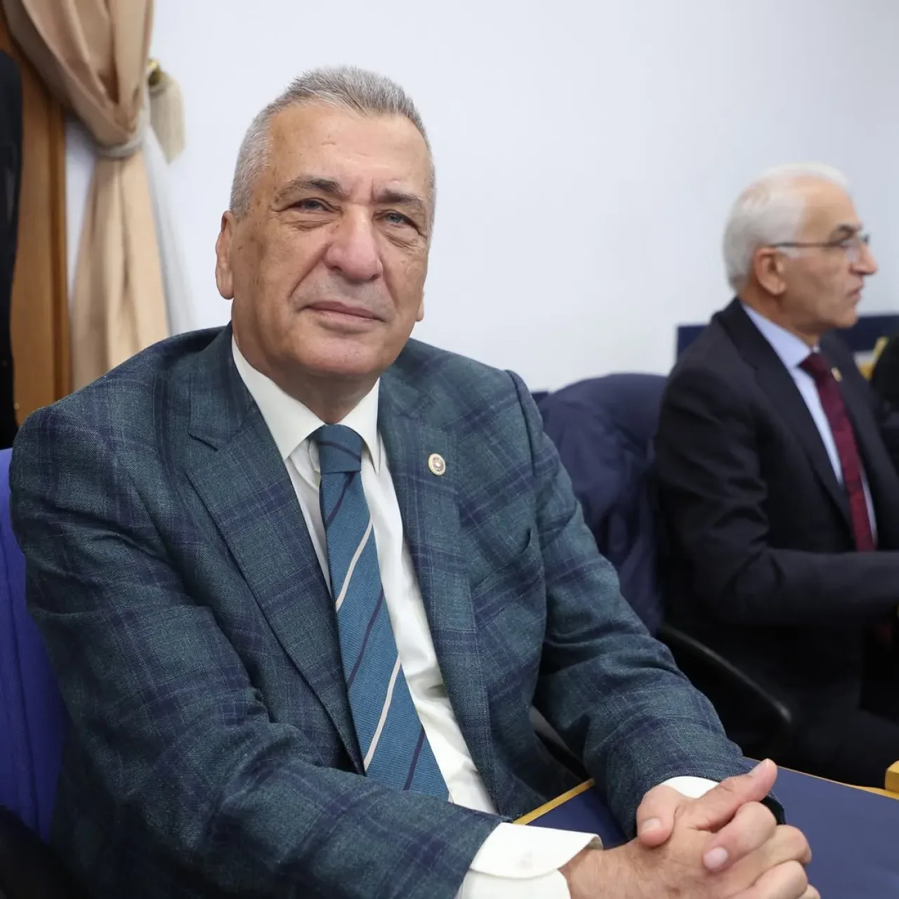 Cumhurbaşkanlığı Örtülü Ödeneği Ekim 2025'te Rekor Kırdı: 3,7 Milyar TL Cumhurbaşkanlığı Örtülü Ödeneği Ekim 2025'te Rekor Kırdı: 3,7 Milyar TL