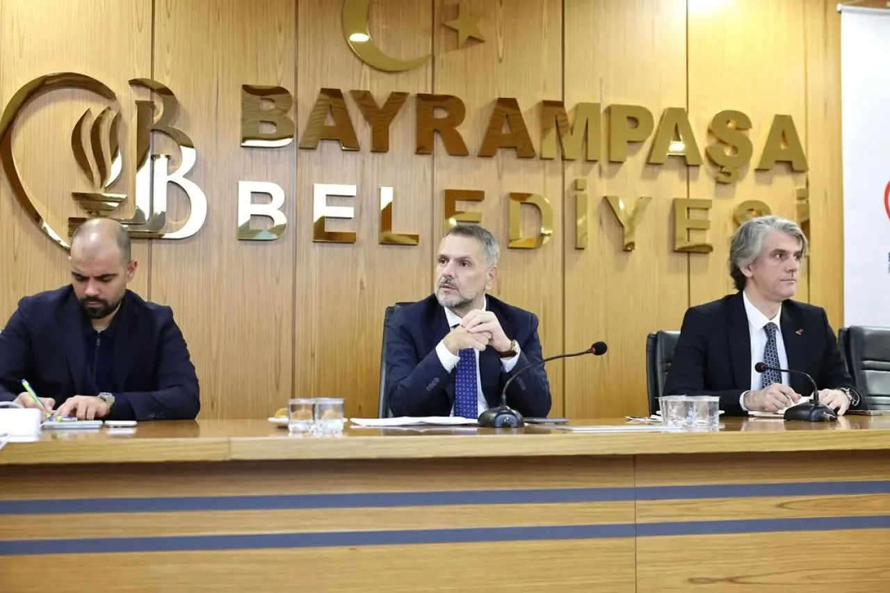 Bayrampaşa Belediyesi'nden Kalkınma ve Huzur için Koordinasyon Toplantısı Bayrampaşa Belediyesi'nden Kalkınma ve Huzur için Koordinasyon Toplantısı