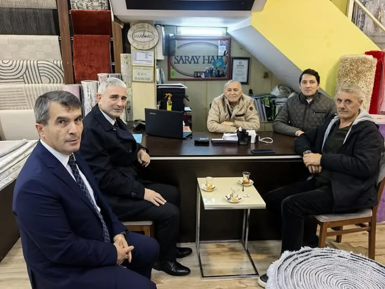 AK Parti Gebze İlçe Başkanı Recep Kaya, Hacıhalil Mahallesi'nde Esnaf Ziyareti Gerçekleştirdi AK Parti Gebze İlçe Başkanı Recep Kaya, Hacıhalil Mahallesi'nde Esnaf Ziyareti Gerçekleştirdi