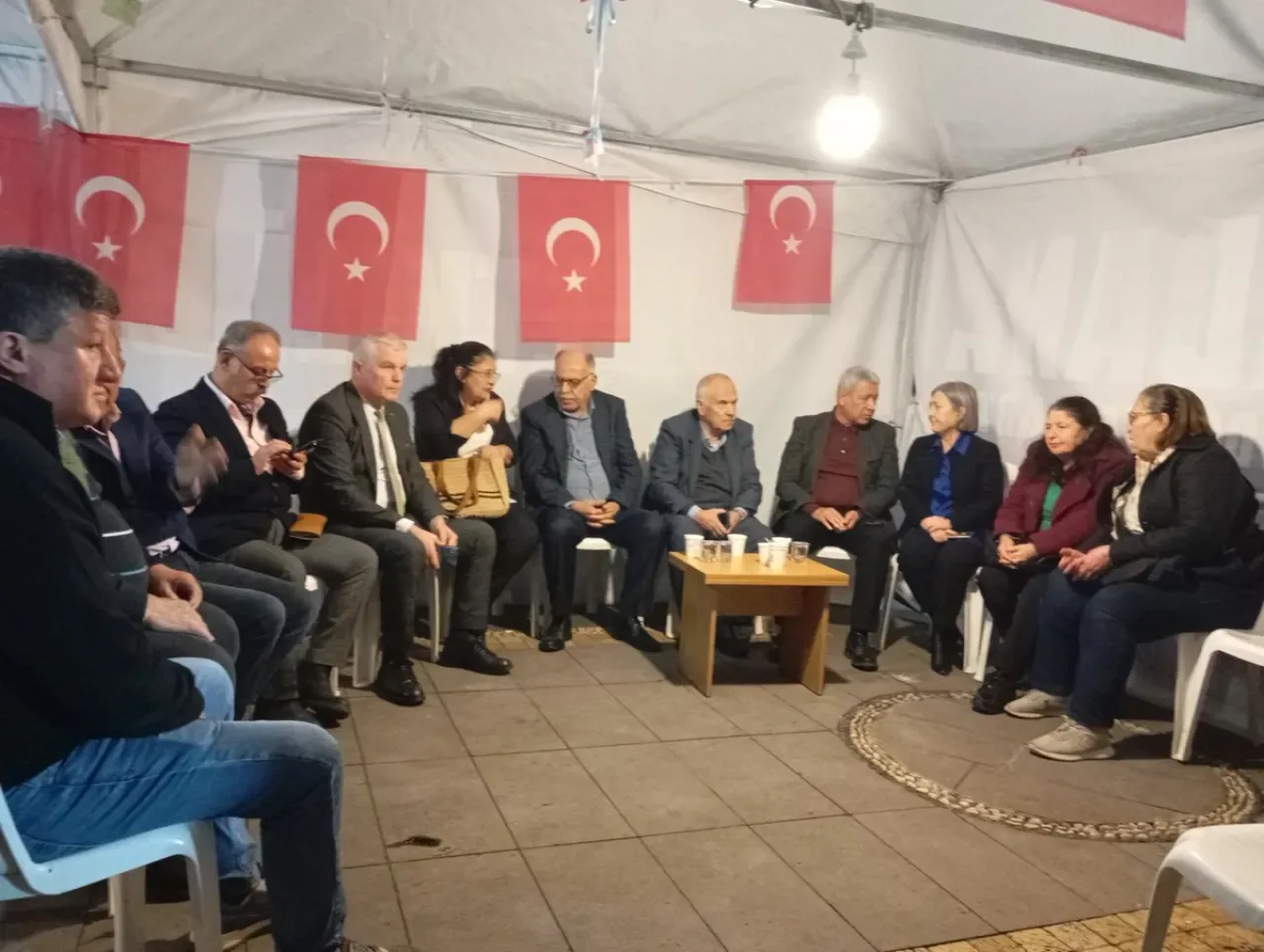 Adana Milletvekili Orhan Sümer, Silivri'de Tutuklu Belediye Başkanı Zeydan Karalar İçin Adalet Çadırı'nda Destek Verdi Adana Milletvekili Orhan Sümer, Silivri'de Tutuklu Belediye Başkanı Zeydan Karalar İçin Adalet Çadırı'nda Destek Verdi