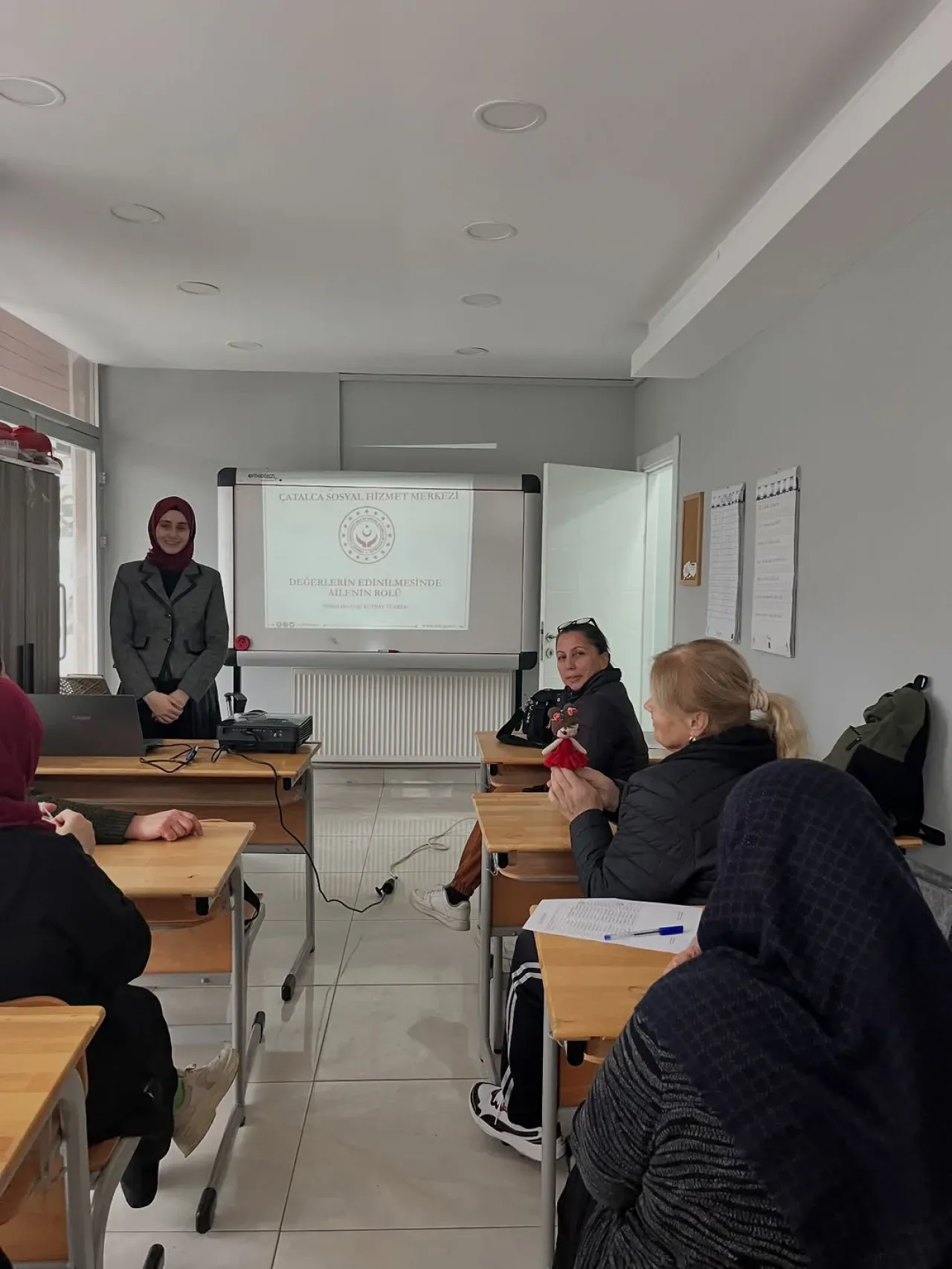 Çatalca SODAM'da "Değerlerin Edinilmesinde Ailenin Rolü" Eğitimi Verildi Çatalca SODAM'da "Değerlerin Edinilmesinde Ailenin Rolü" Eğitimi Verildi