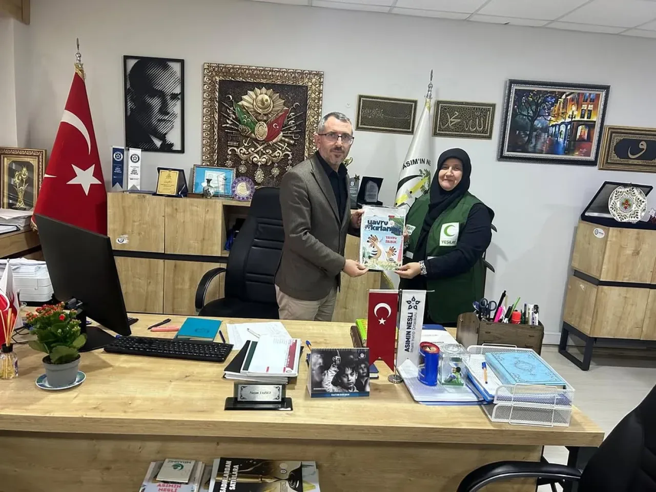 Yeşilay Eyüpsultan Şubesi, Asım'ın Nesli İmam Hatip Ortaokulu'nu Ziyaret Etti Yeşilay Eyüpsultan Şubesi, Asım'ın Nesli İmam Hatip Ortaokulu'nu Ziyaret Etti