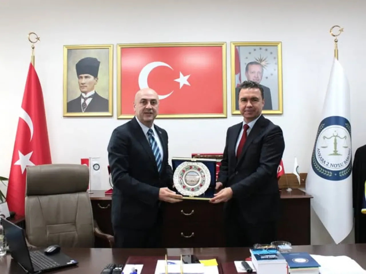Ankara Cumhuriyet Başsavcısı ve Adli Yargı Komisyonu Üyeleri Ankara 2 Nolu Barosu'nu Ziyaret Etti Ankara Cumhuriyet Başsavcısı ve Adli Yargı Komisyonu Üyeleri Ankara 2 Nolu Barosu'nu Ziyaret Etti