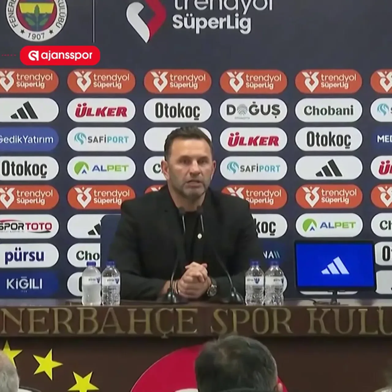 Okan Buruk'tan Sert Açıklamalar: "Allah'a Şükür Kazımcan'ın Gözü Kör Olmadan Ayrıldık" Okan Buruk'tan Sert Açıklamalar: "Allah'a Şükür Kazımcan'ın Gözü Kör Olmadan Ayrıldık"
