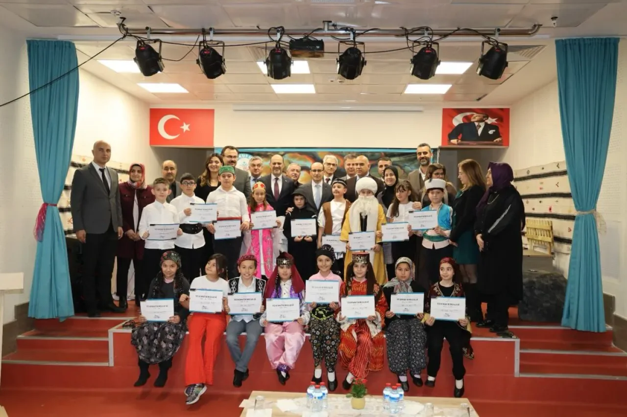 Yenimahalle'de Dede Korkut Anma Programı Düzenlendi Yenimahalle'de Dede Korkut Anma Programı Düzenlendi