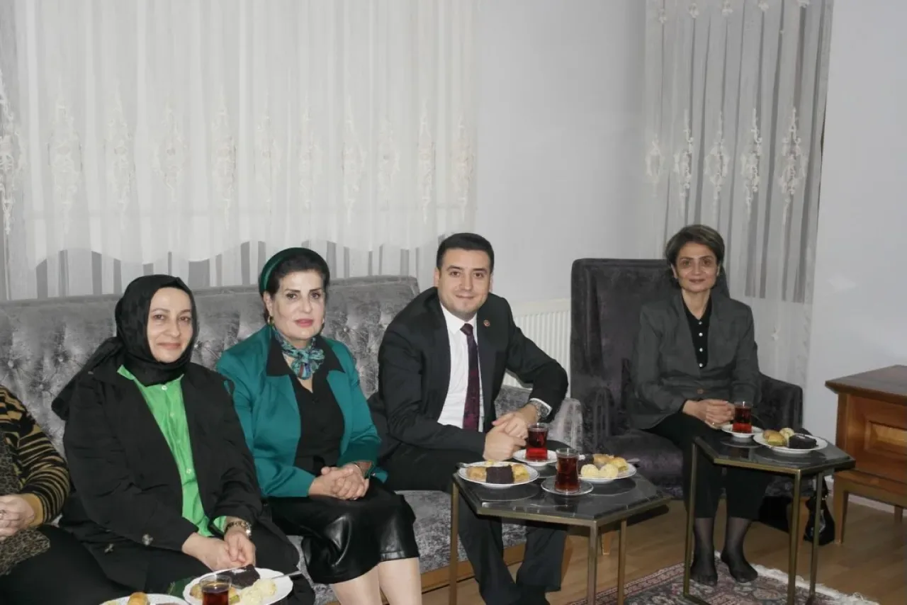 MHP Maltepe İlçe Başkanlığı, Bağlarbaşı Mahallesi'nde Vatandaş Ziyaretleri Gerçekleştirdi MHP Maltepe İlçe Başkanlığı, Bağlarbaşı Mahallesi'nde Vatandaş Ziyaretleri Gerçekleştirdi