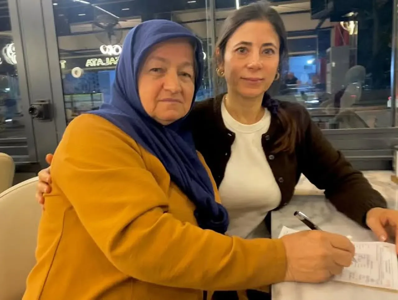 CHP Kartal İlçe Başkanlığı'na Yeni Üye Kaydı Gerçekleştirildi CHP Kartal İlçe Başkanlığı'na Yeni Üye Kaydı Gerçekleştirildi