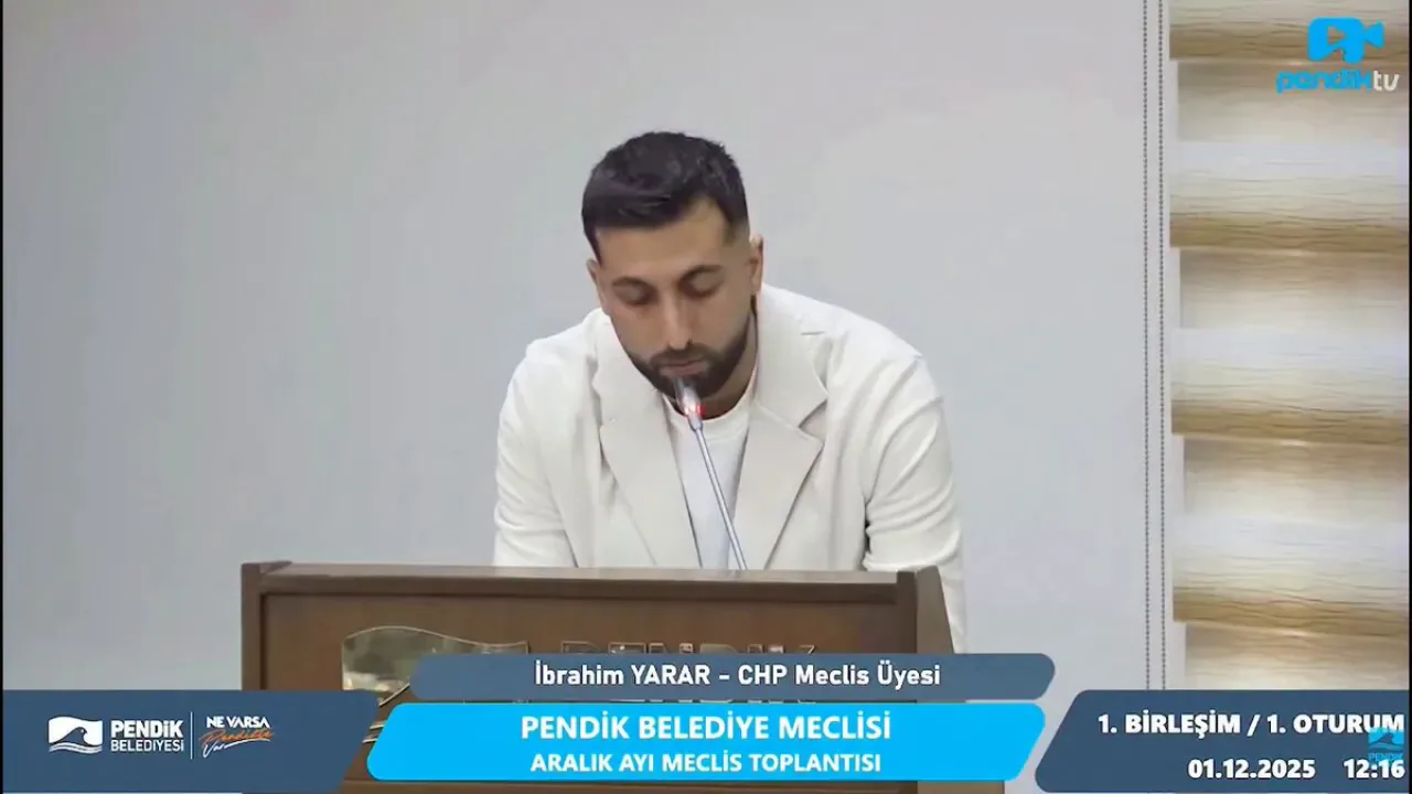 Pendik Belediye Meclisi'nde Sözler Tartışma Yarattı, MHP'li Üye CHP'li Üyeye Yürüdü Pendik Belediye Meclisi'nde Sözler Tartışma Yarattı, MHP'li Üye CHP'li Üyeye Yürüdü