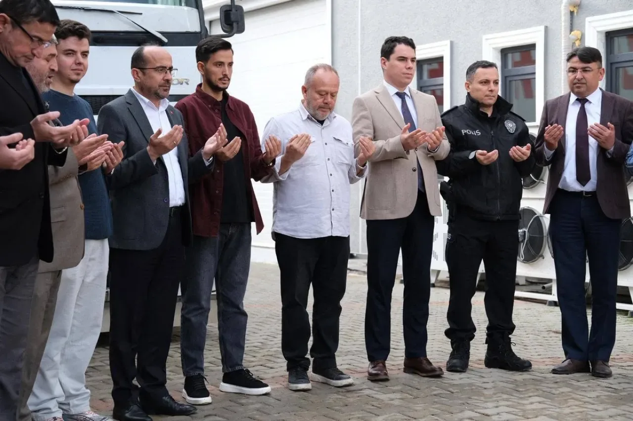 Orhaneli'de NayasFood Firmasının İlk İhracatı Gerçekleşti Orhaneli'de NayasFood Firmasının İlk İhracatı Gerçekleşti