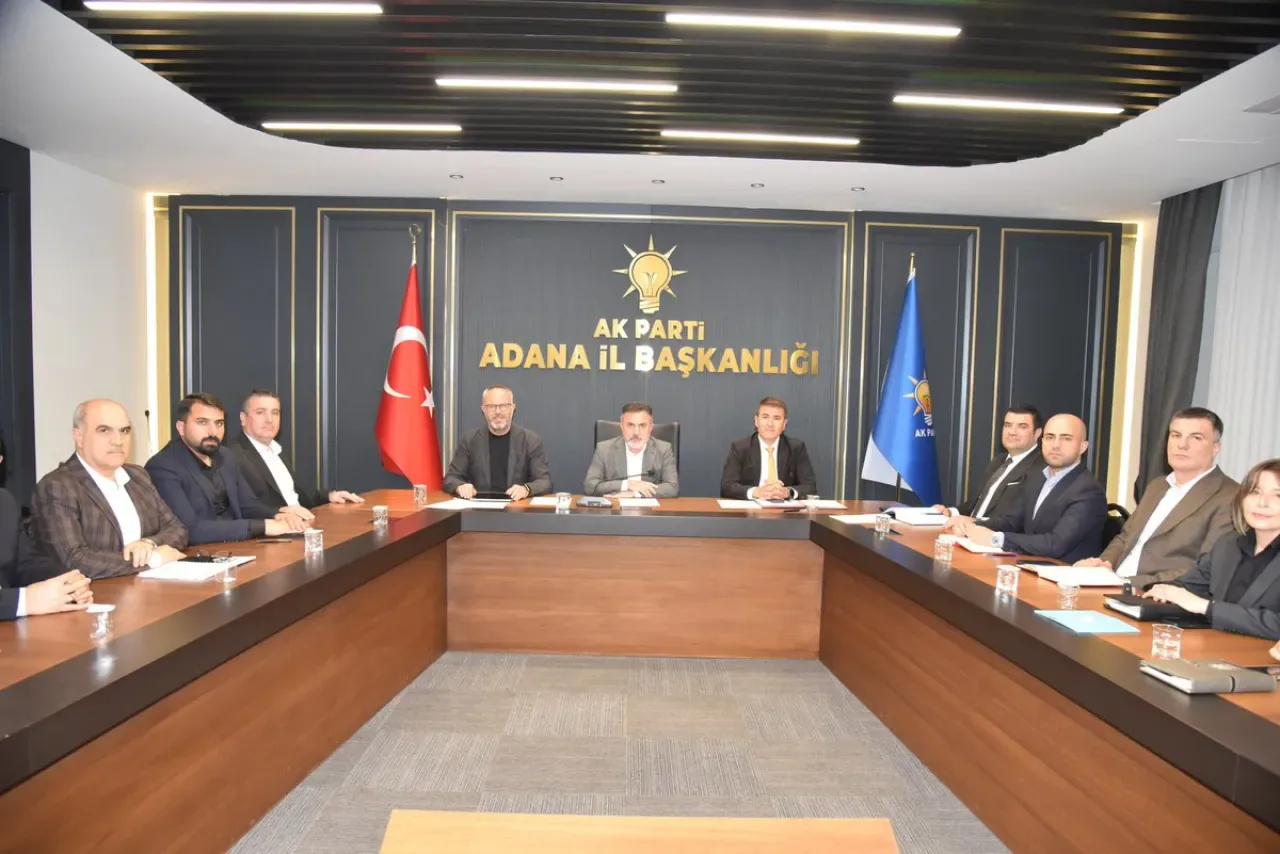AKP Adana'da Haftalık Olağan Toplantı Yapıldı AKP Adana'da Haftalık Olağan Toplantı Yapıldı