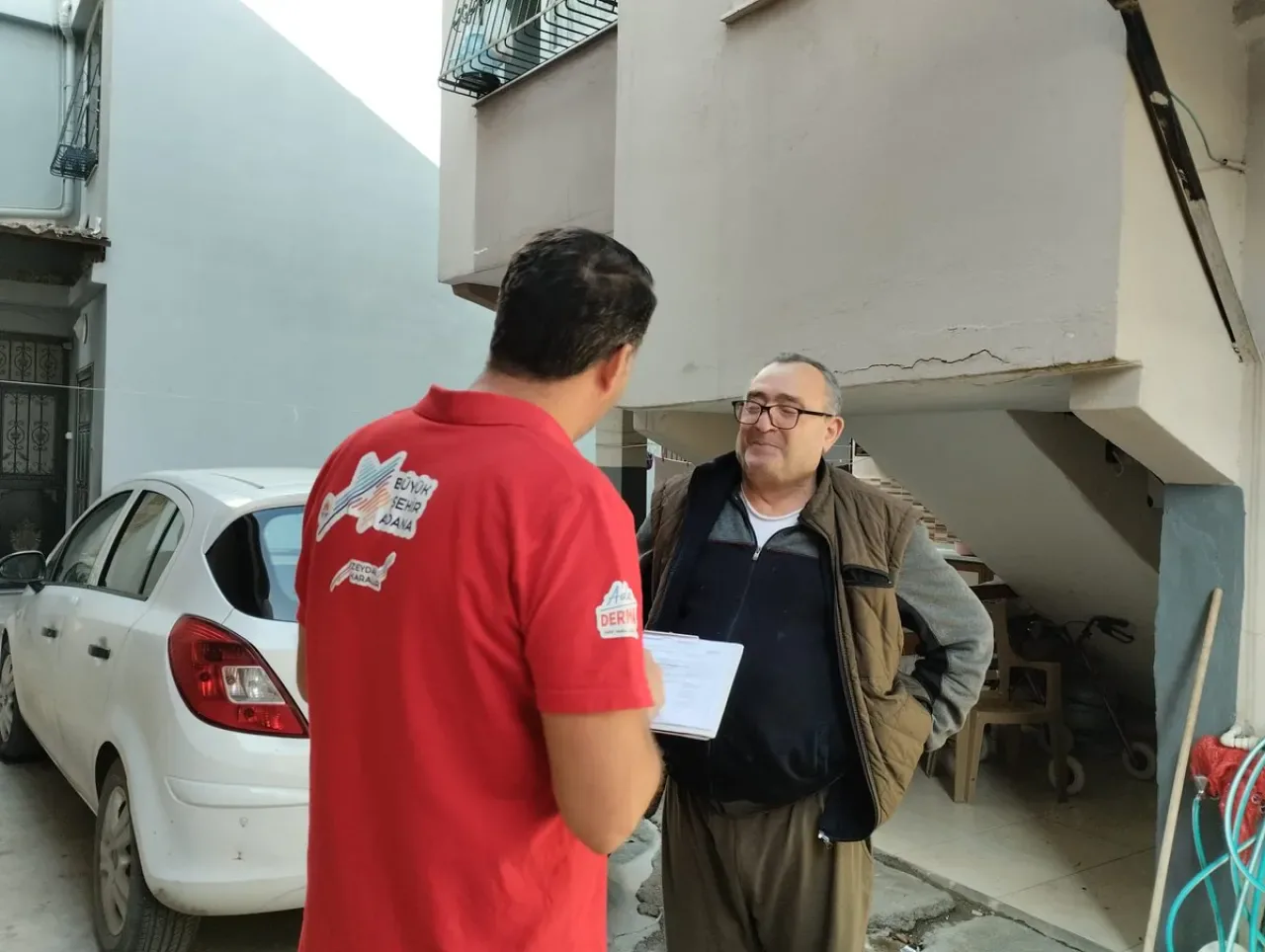Adana Hadırlı Mahallesi'nde Derman Ekipleri Vatandaşlarla Buluştu Adana Hadırlı Mahallesi'nde Derman Ekipleri Vatandaşlarla Buluştu