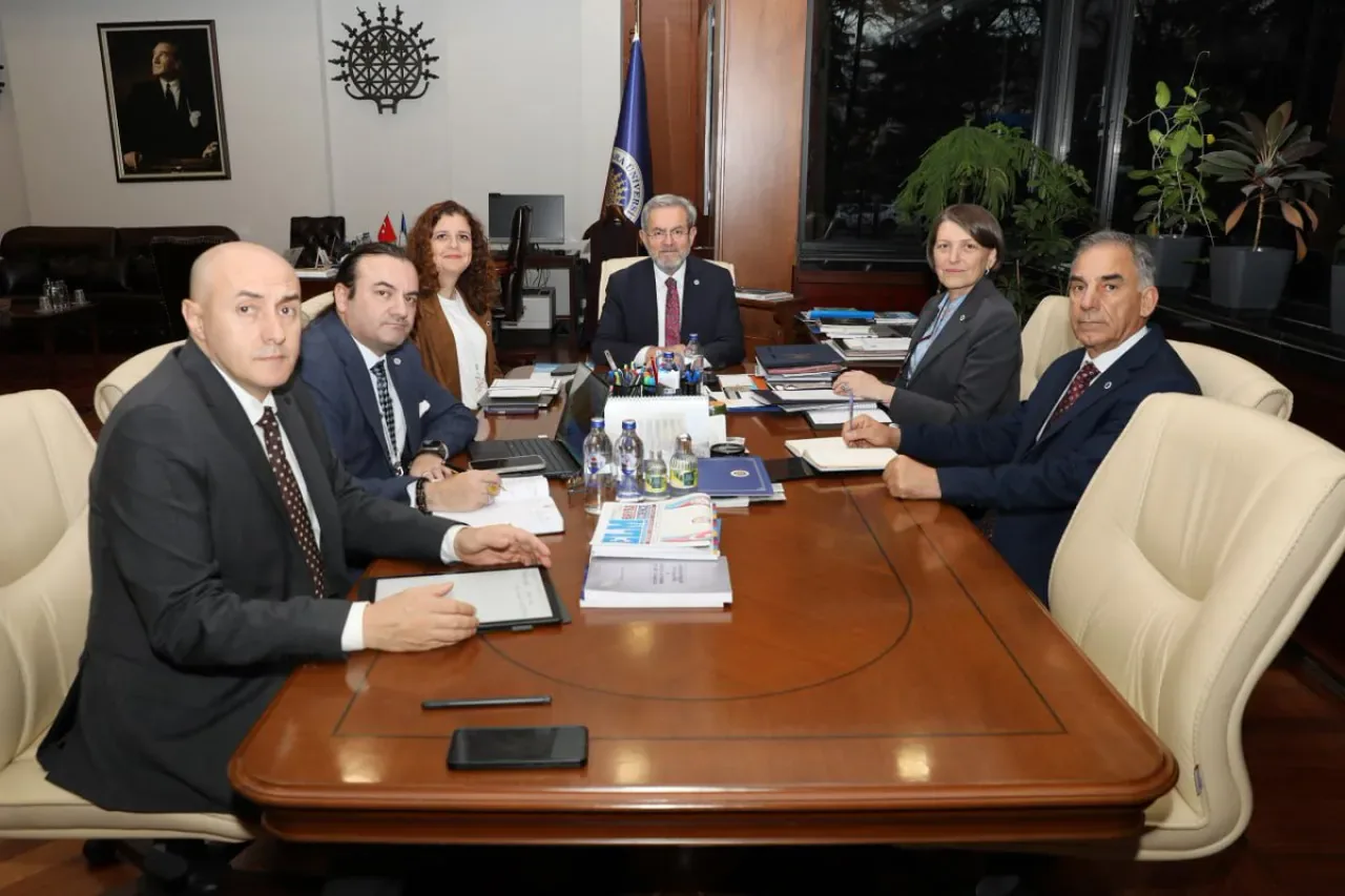 Üniversitede Haftalık Değerlendirme Toplantısı Yapıldı Üniversitede Haftalık Değerlendirme Toplantısı Yapıldı