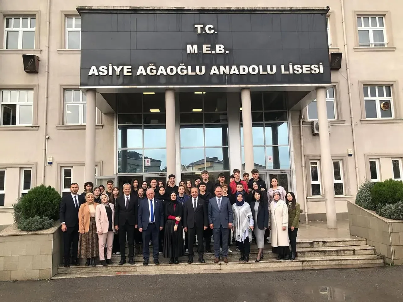 Ümraniye'de "Bayrağın Gölgesinde Birlikteyiz" Projesi Gerçekleştirildi Ümraniye'de "Bayrağın Gölgesinde Birlikteyiz" Projesi Gerçekleştirildi