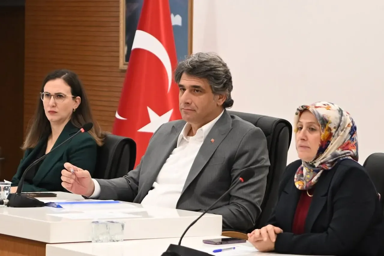 Kartepe'de Aralık Ayı Belediye Meclis Toplantısı Gerçekleştirildi Kartepe'de Aralık Ayı Belediye Meclis Toplantısı Gerçekleştirildi