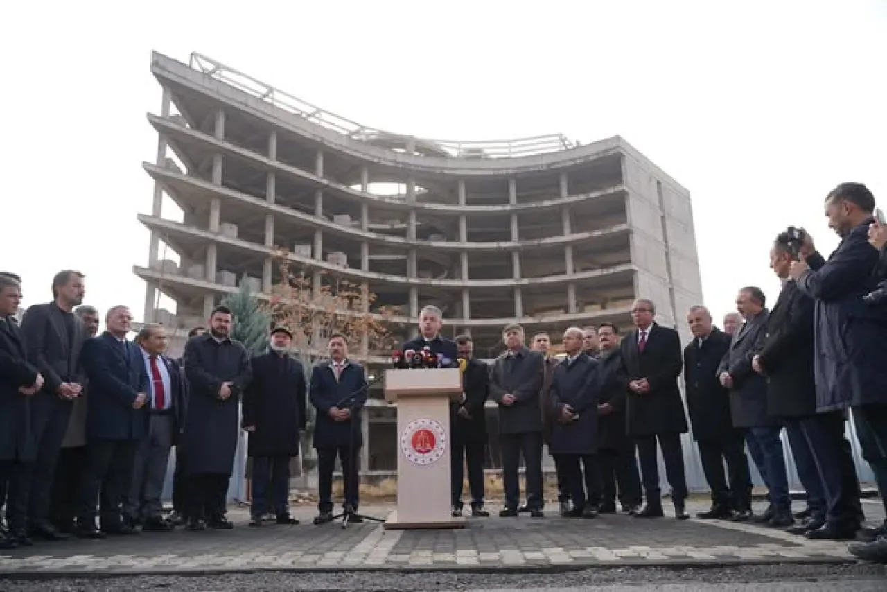 Kayseri Adliyesi'ne Yeni Hizmet Binası Açıldı Kayseri Adliyesi'ne Yeni Hizmet Binası Açıldı