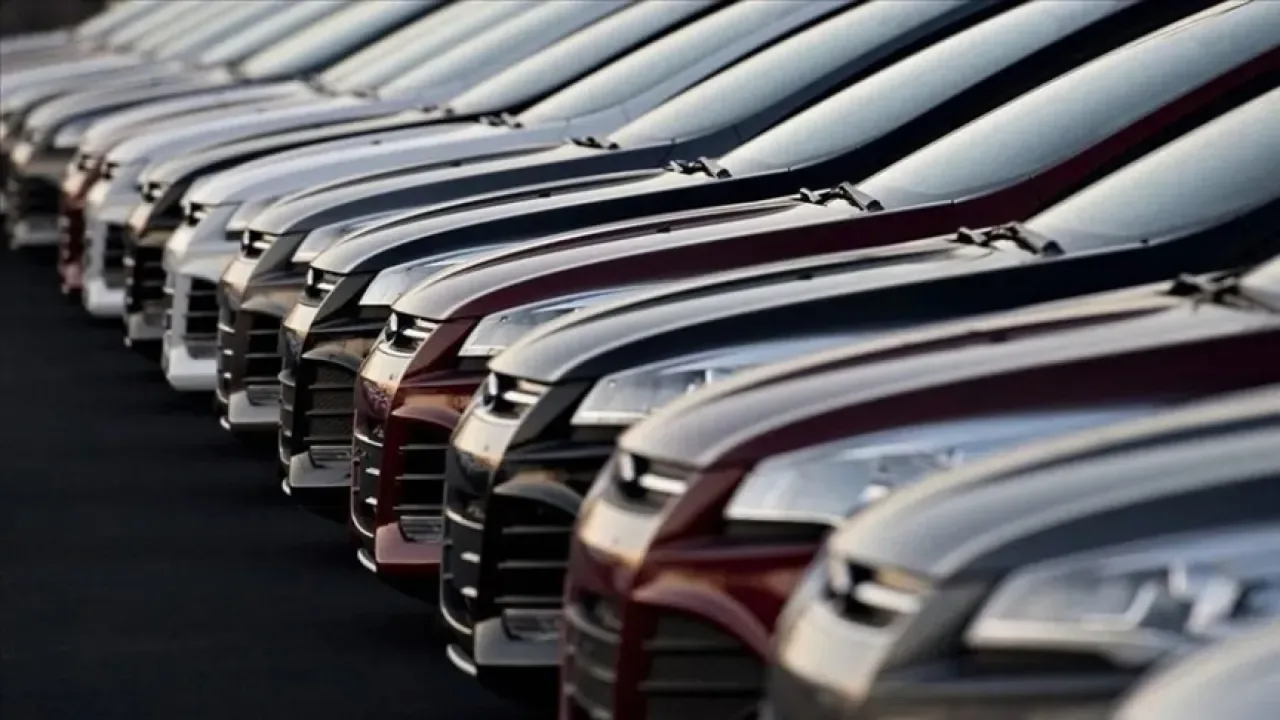 Otomotiv Hisselerinde Düşüş: Karsan, Tofaş ve Anadolu Isuzu Borsada Değer Kaybetti Otomotiv Hisselerinde Düşüş: Karsan, Tofaş ve Anadolu Isuzu Borsada Değer Kaybetti