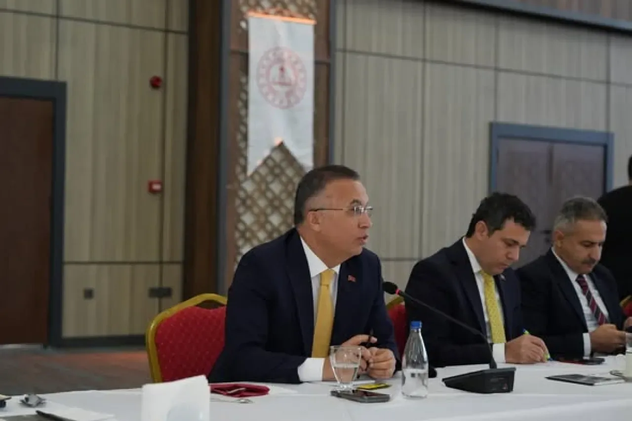 Gaziantep'te Kamu Hizmetleri İçin Koordinasyon Toplantısı Yapıldı Gaziantep'te Kamu Hizmetleri İçin Koordinasyon Toplantısı Yapıldı