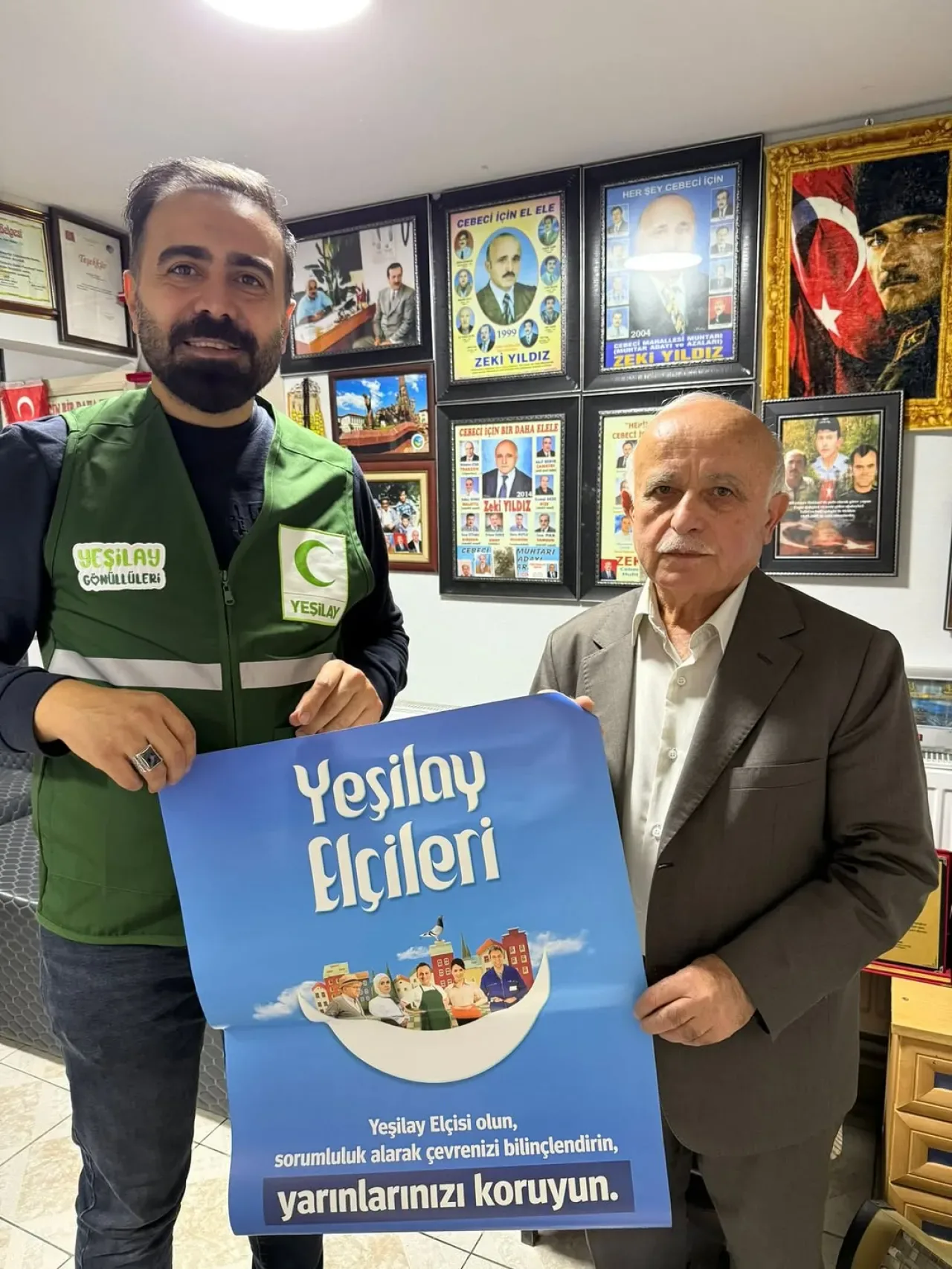 Yeşilay Sultangazi, Esnaf Ziyaretleri ile Bağımlılıkla Mücadeleye Destek Çağrısı Yaptı Yeşilay Sultangazi, Esnaf Ziyaretleri ile Bağımlılıkla Mücadeleye Destek Çağrısı Yaptı