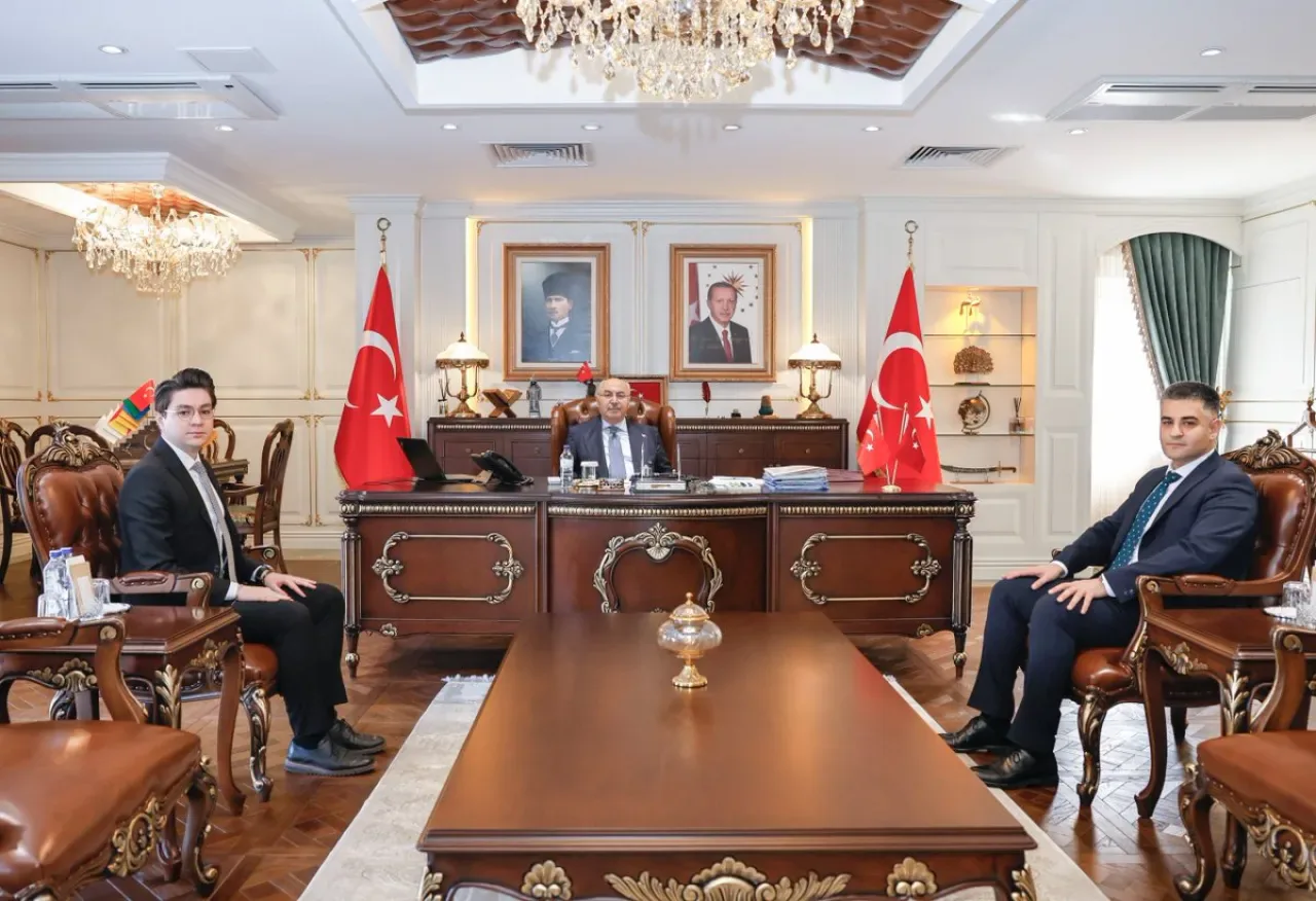 Adana Valisi Yüksel Kocager, Aile ve Sosyal Hizmetler Bakanlığı Müfettişlerini Kabul Etti Adana Valisi Yüksel Kocager, Aile ve Sosyal Hizmetler Bakanlığı Müfettişlerini Kabul Etti