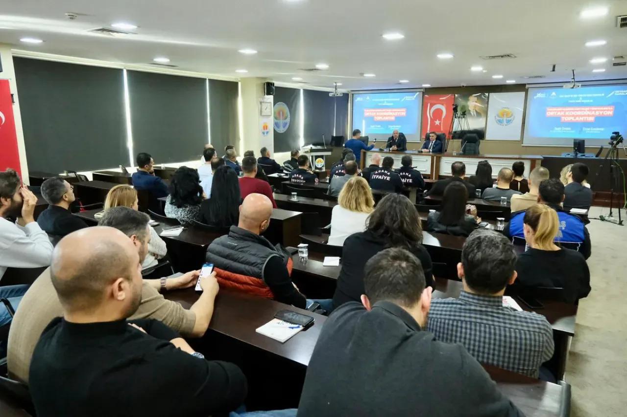 Adana'da Afetlere Hazırlık ve Koordinasyon Toplantısı Yapıldı Adana'da Afetlere Hazırlık ve Koordinasyon Toplantısı Yapıldı
