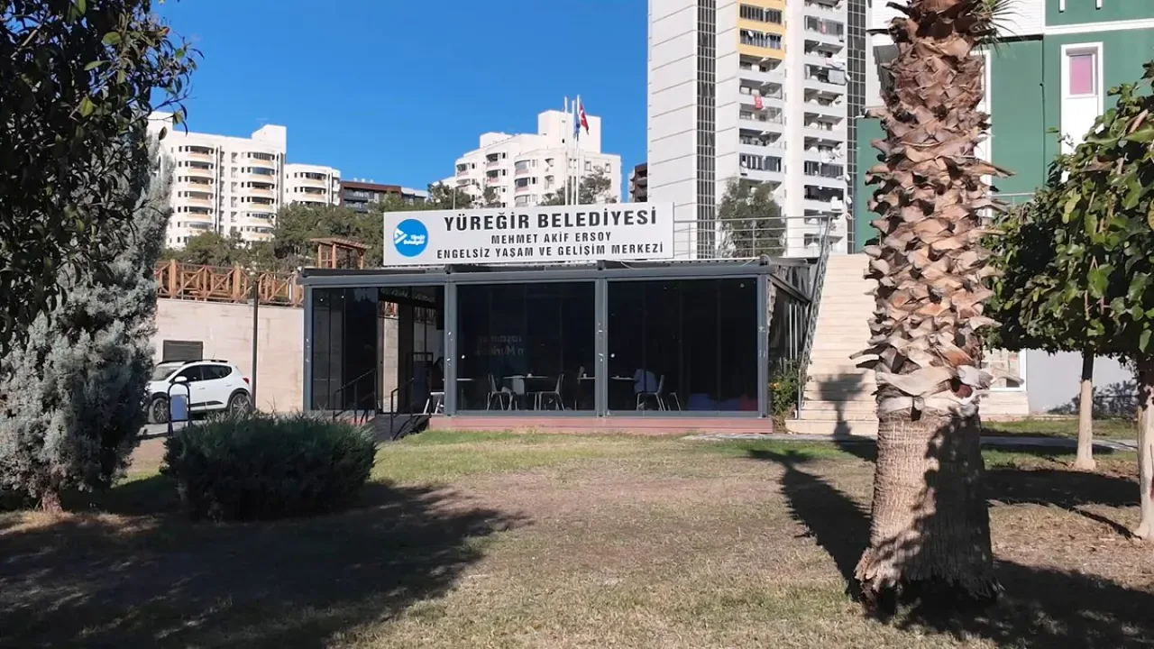 Yüreğir'de 3 Aralık Dünya Engelliler Günü'nde Anlamlı Etkinlik Yüreğir'de 3 Aralık Dünya Engelliler Günü'nde Anlamlı Etkinlik