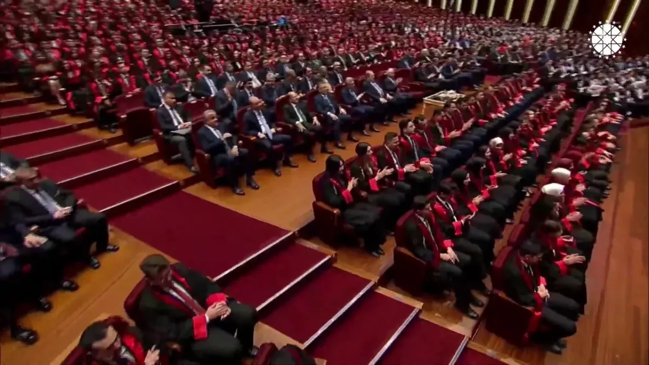 Başörtülü Yargı Mensuplarına Yönelik Hazımsızlıklar Eleştirildi Başörtülü Yargı Mensuplarına Yönelik Hazımsızlıklar Eleştirildi