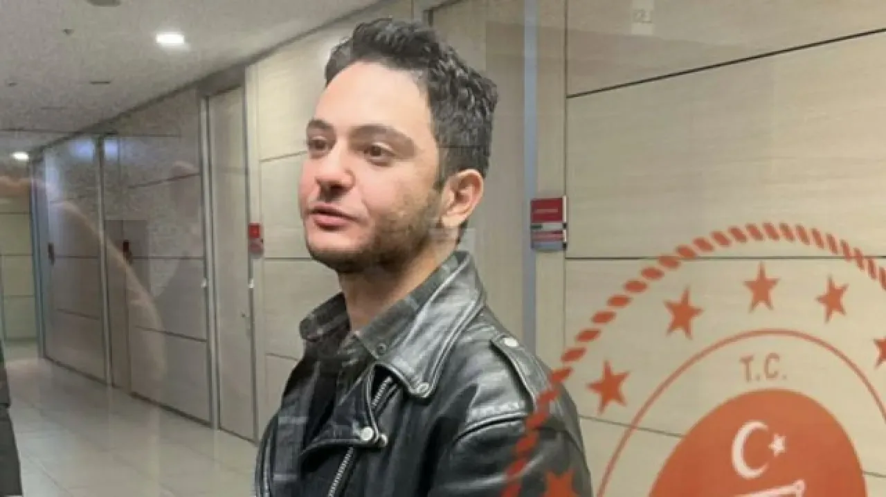 Gazeteci Furkan Karabay'ın Tahliyesi: CHP'li Bulut'tan "Hukuk Ayıbı" Tepkisi Gazeteci Furkan Karabay'ın Tahliyesi: CHP'li Bulut'tan "Hukuk Ayıbı" Tepkisi