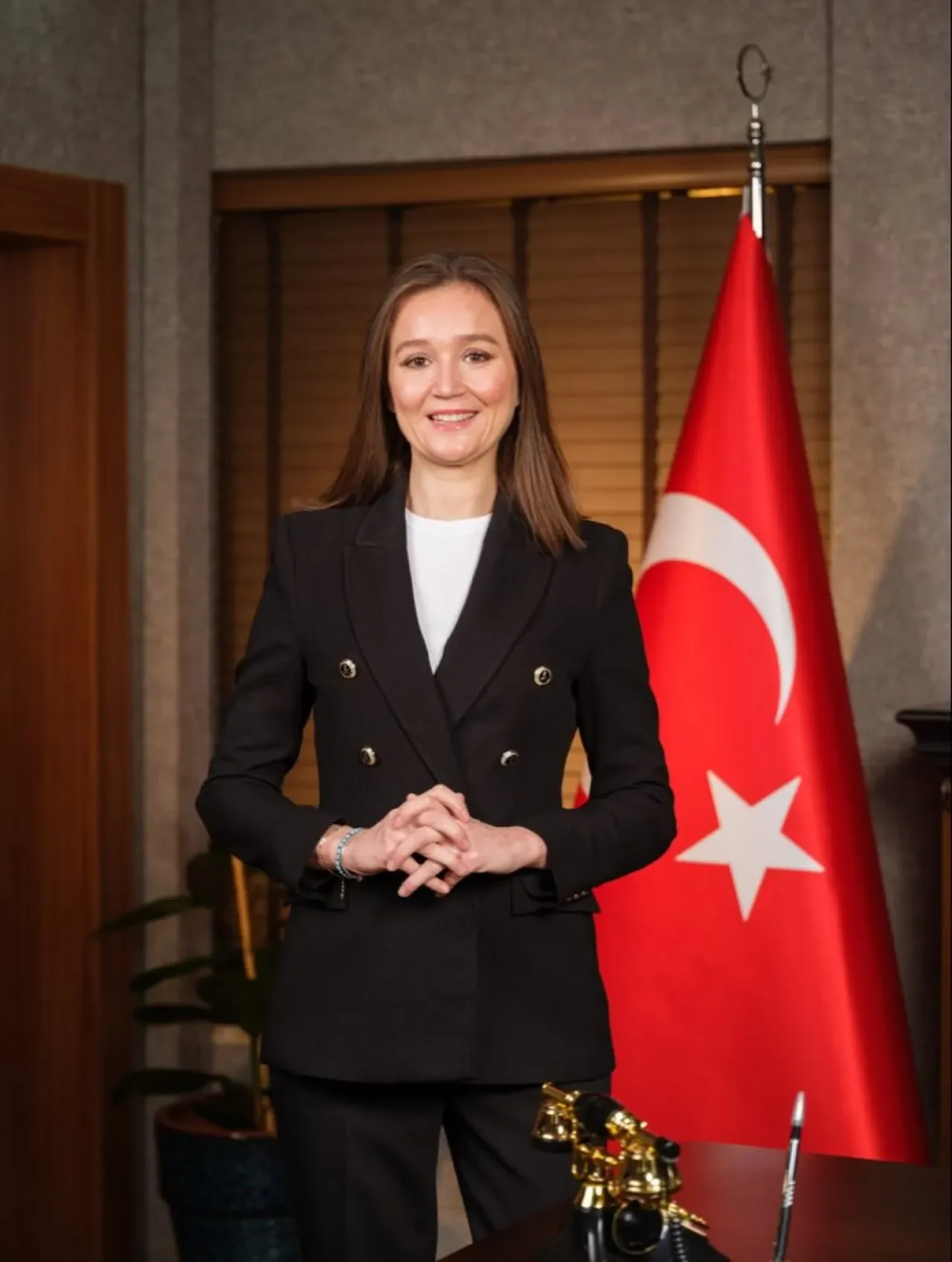 Şehzadeler Belediye Başkanı Gülşah Durbay'ın Tedavisi Yoğun Bakımda Sürüyor Şehzadeler Belediye Başkanı Gülşah Durbay'ın Tedavisi Yoğun Bakımda Sürüyor