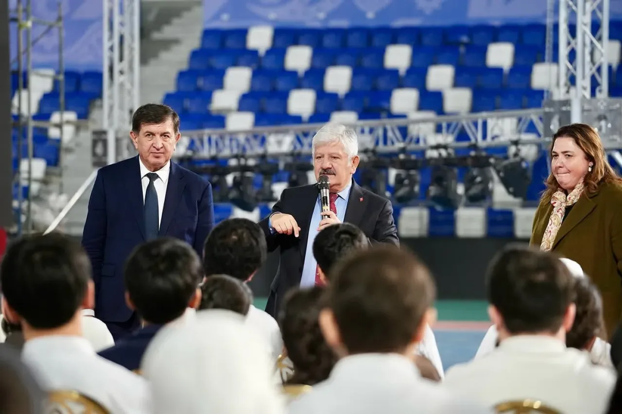 Sağlık Bilimleri Üniversitesi, Özbekistan'da Öğrencilerle Buluştu Sağlık Bilimleri Üniversitesi, Özbekistan'da Öğrencilerle Buluştu