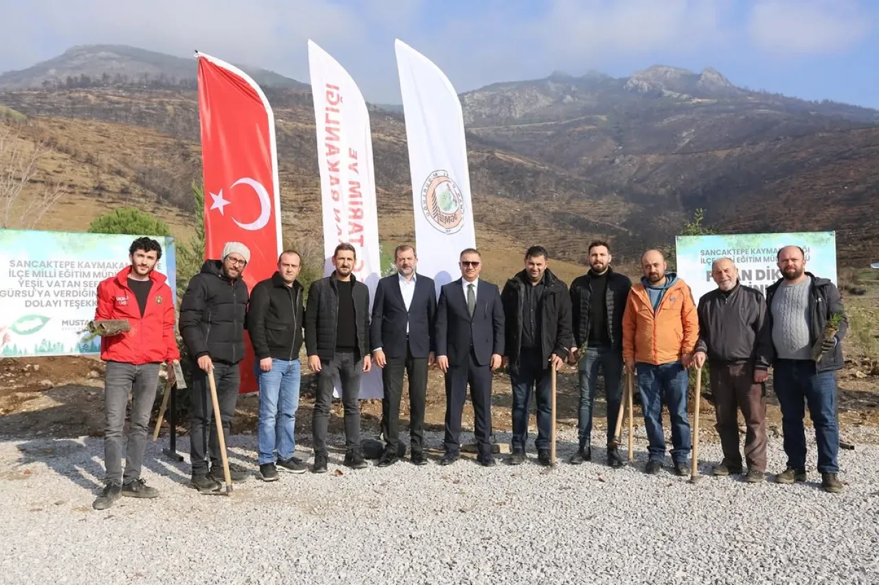 Gürsu'ya 15 Bin Fidan Bağışı: Yeşil Vatan İçin Anlamlı Katkı Gürsu'ya 15 Bin Fidan Bağışı: Yeşil Vatan İçin Anlamlı Katkı