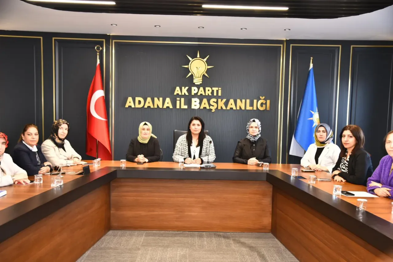 AK Parti Adana Kadın Kolları Olağan İstişare Toplantısını Gerçekleştirdi AK Parti Adana Kadın Kolları Olağan İstişare Toplantısını Gerçekleştirdi