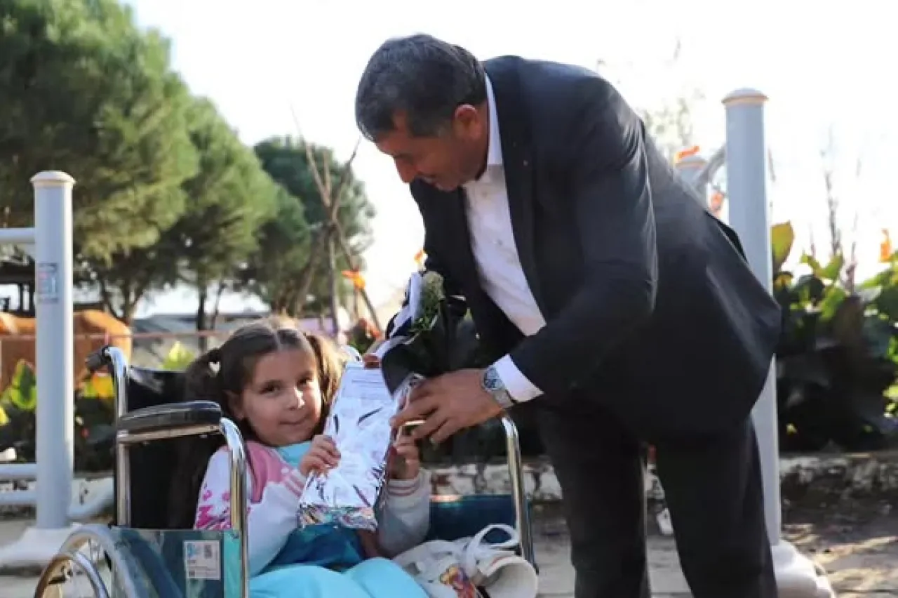 Bayındır Belediyesi'nden 3 Aralık Dünya Engelliler Günü'nde Anlamlı Ziyaret Bayındır Belediyesi'nden 3 Aralık Dünya Engelliler Günü'nde Anlamlı Ziyaret