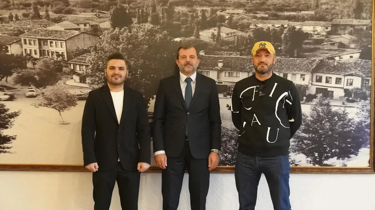 Bursa Gürsu Belediye Başkanı Mustafa Işık, Ramazan Karcı ve Oktay Alkan'ı Ağırladı Bursa Gürsu Belediye Başkanı Mustafa Işık, Ramazan Karcı ve Oktay Alkan'ı Ağırladı