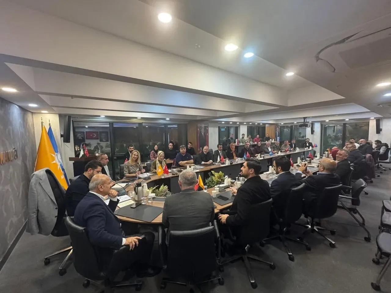 AK Parti Eyüpsultan'da Yönetim Kurulu Toplantısı Gerçekleştirdi AK Parti Eyüpsultan'da Yönetim Kurulu Toplantısı Gerçekleştirdi
