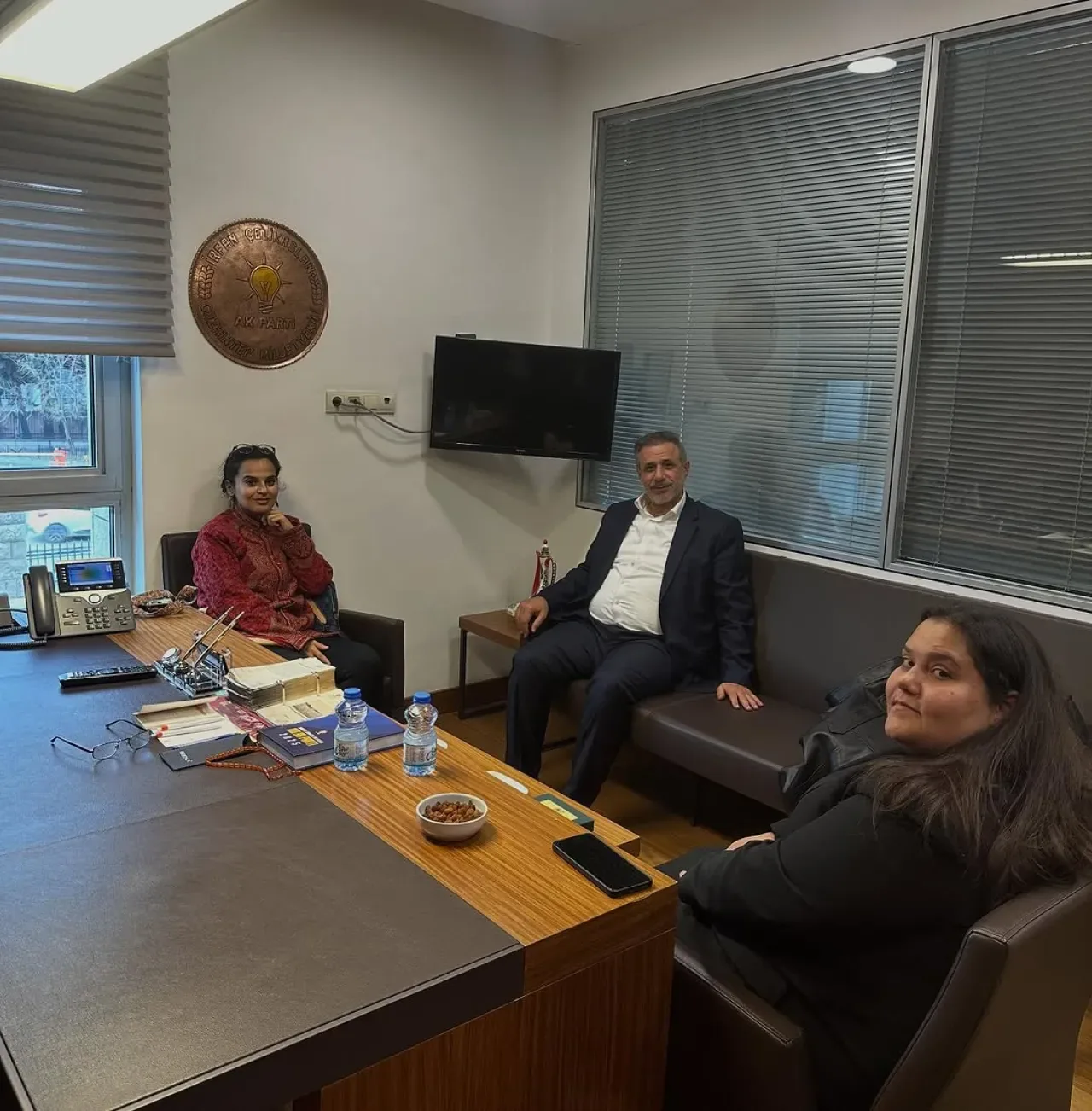 AK Parti Gaziantep Milletvekili Çelikaslan, Sumud Filosu Aktivisti Dr. Gülçin Sağır'ı Kabul Etti AK Parti Gaziantep Milletvekili Çelikaslan, Sumud Filosu Aktivisti Dr. Gülçin Sağır'ı Kabul Etti
