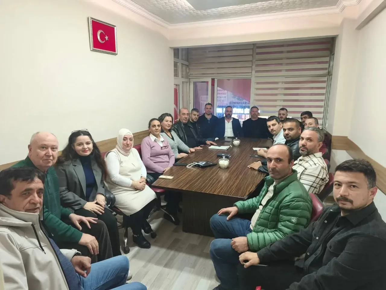 MHP Avcılar İlçe Başkanlığı Yönetim Kurulu Toplantısı Yapıldı MHP Avcılar İlçe Başkanlığı Yönetim Kurulu Toplantısı Yapıldı