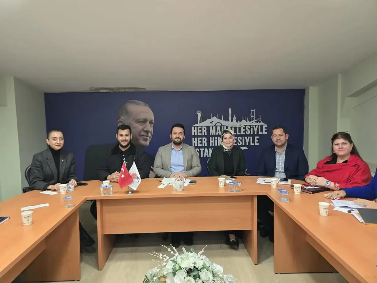 AK Parti Kartal İlçe Başkanlığı Yeni Hizmet Binasına Taşınıyor AK Parti Kartal İlçe Başkanlığı Yeni Hizmet Binasına Taşınıyor