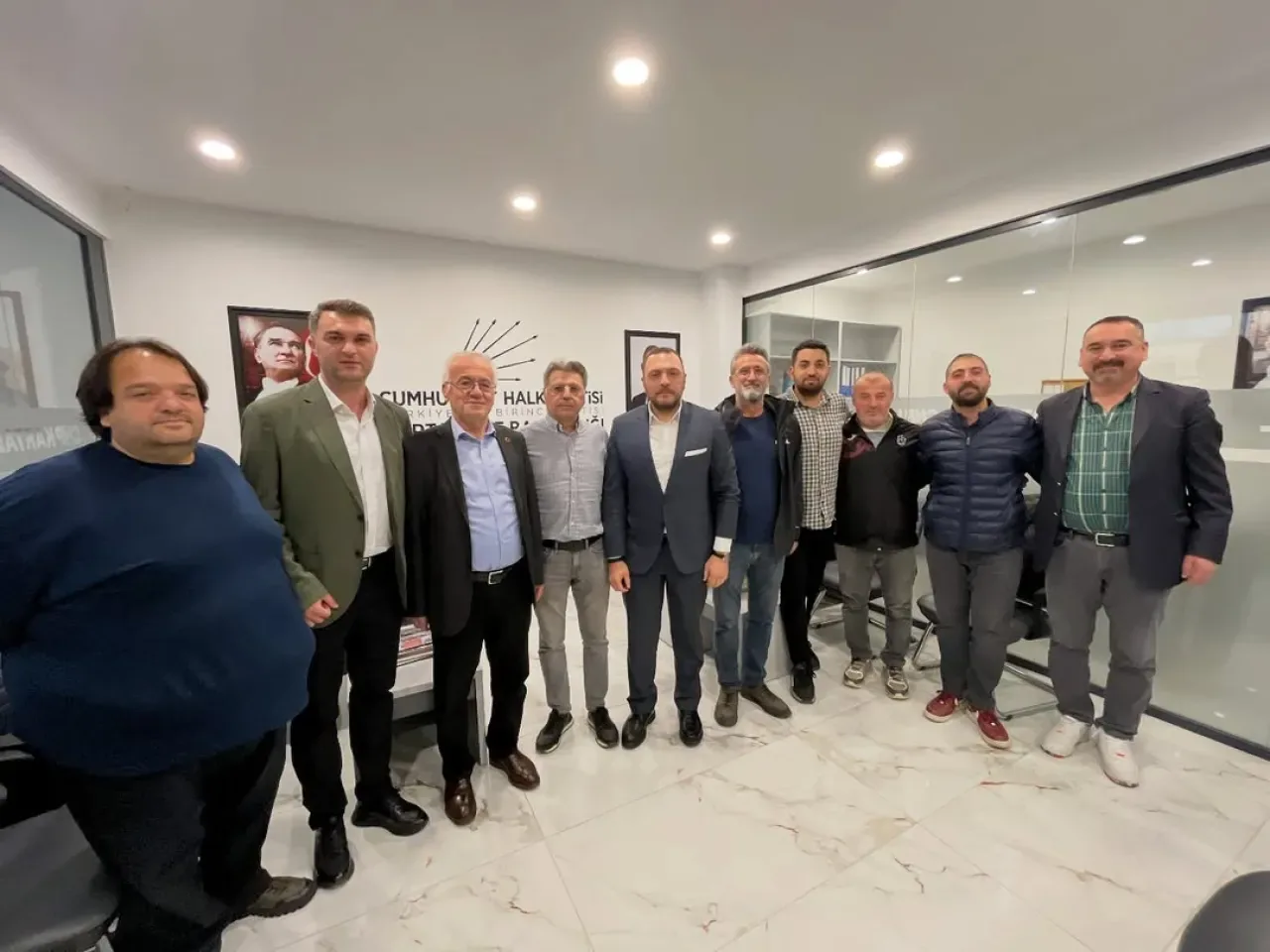 CHP Kartal İlçe Başkanlığı'na Sivil Toplum Ziyareti CHP Kartal İlçe Başkanlığı'na Sivil Toplum Ziyareti