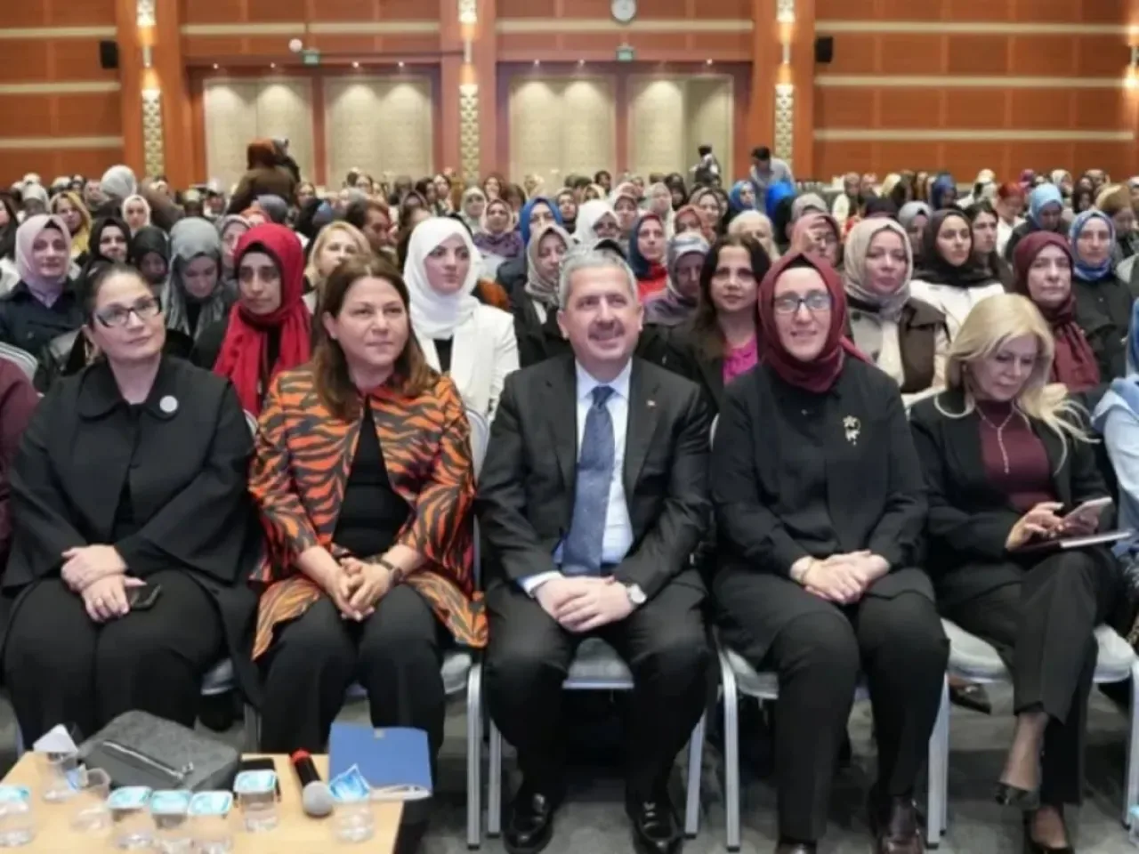 İstanbul'da Kadın Kooperatifçiliği ve Üretim Gücü Masaya Yatırıldı İstanbul'da Kadın Kooperatifçiliği ve Üretim Gücü Masaya Yatırıldı