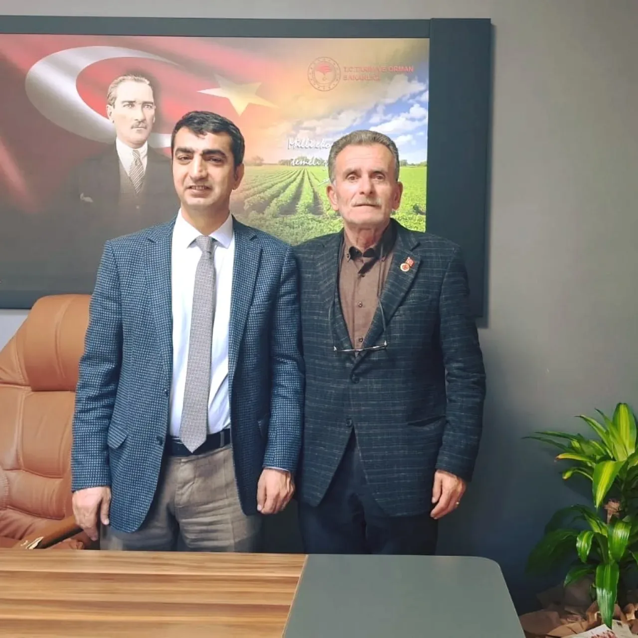 Silivri Kadıköy Mahalle Muhtarı, Yeni İlçe Tarım ve Orman Müdürü'nü Ziyaret Etti Silivri Kadıköy Mahalle Muhtarı, Yeni İlçe Tarım ve Orman Müdürü'nü Ziyaret Etti