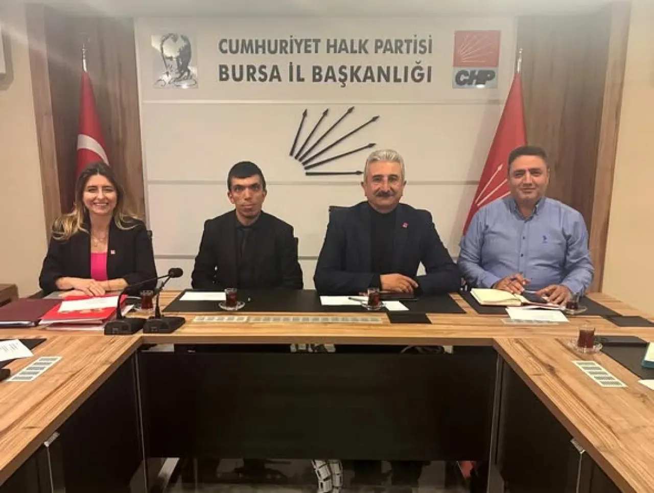 CHP Bursa'dan Engelliler Haftası'nda Anlamlı Buluşma CHP Bursa'dan Engelliler Haftası'nda Anlamlı Buluşma