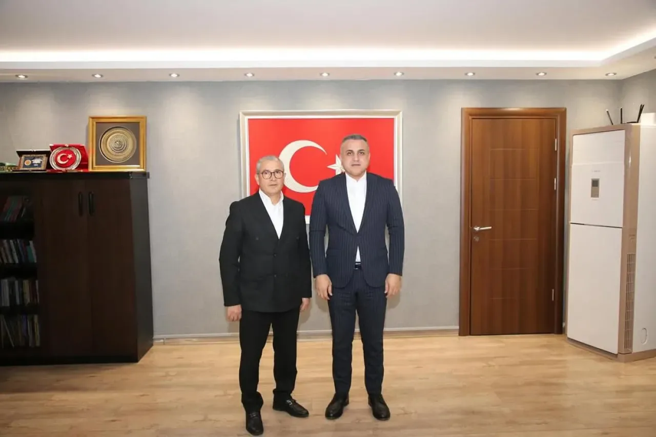 Metin Er, Küçükçekmece Kaymakamı Mustafa Anteplioğlu'nu Ziyaret Etti Metin Er, Küçükçekmece Kaymakamı Mustafa Anteplioğlu'nu Ziyaret Etti