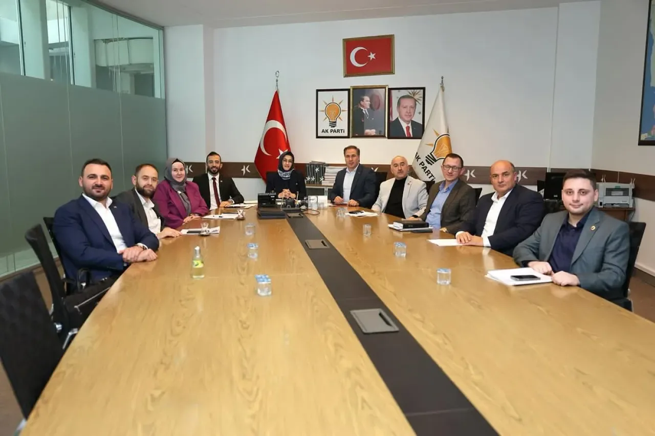 AK Parti Küçükçekmece'de Aralık Ayı Meclis Toplantısı Gerçekleşti AK Parti Küçükçekmece'de Aralık Ayı Meclis Toplantısı Gerçekleşti