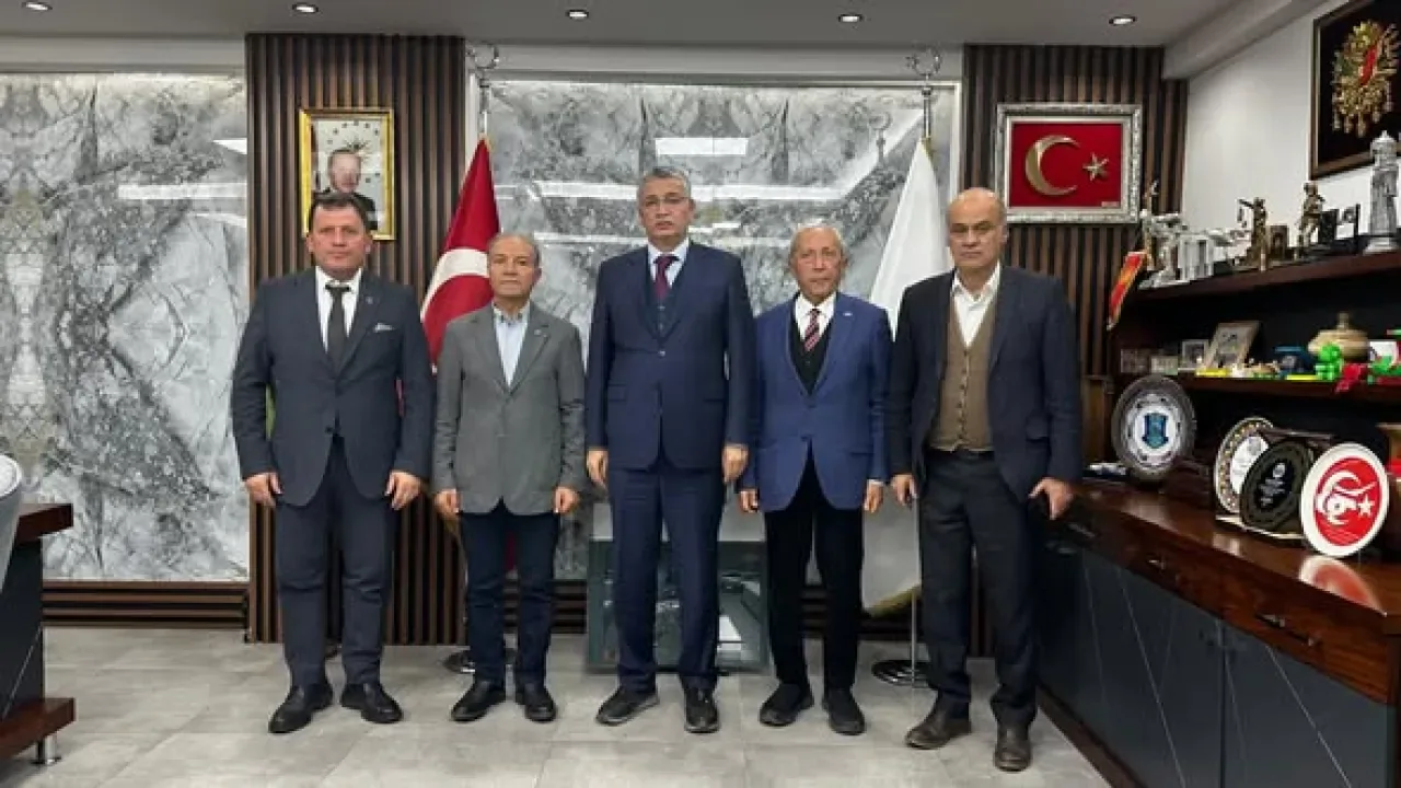Kayseri'de Gençlik ve Spor İl Müdürlüğü ile Kızılay İş Birliği Görüşmeleri Yapıldı Kayseri'de Gençlik ve Spor İl Müdürlüğü ile Kızılay İş Birliği Görüşmeleri Yapıldı