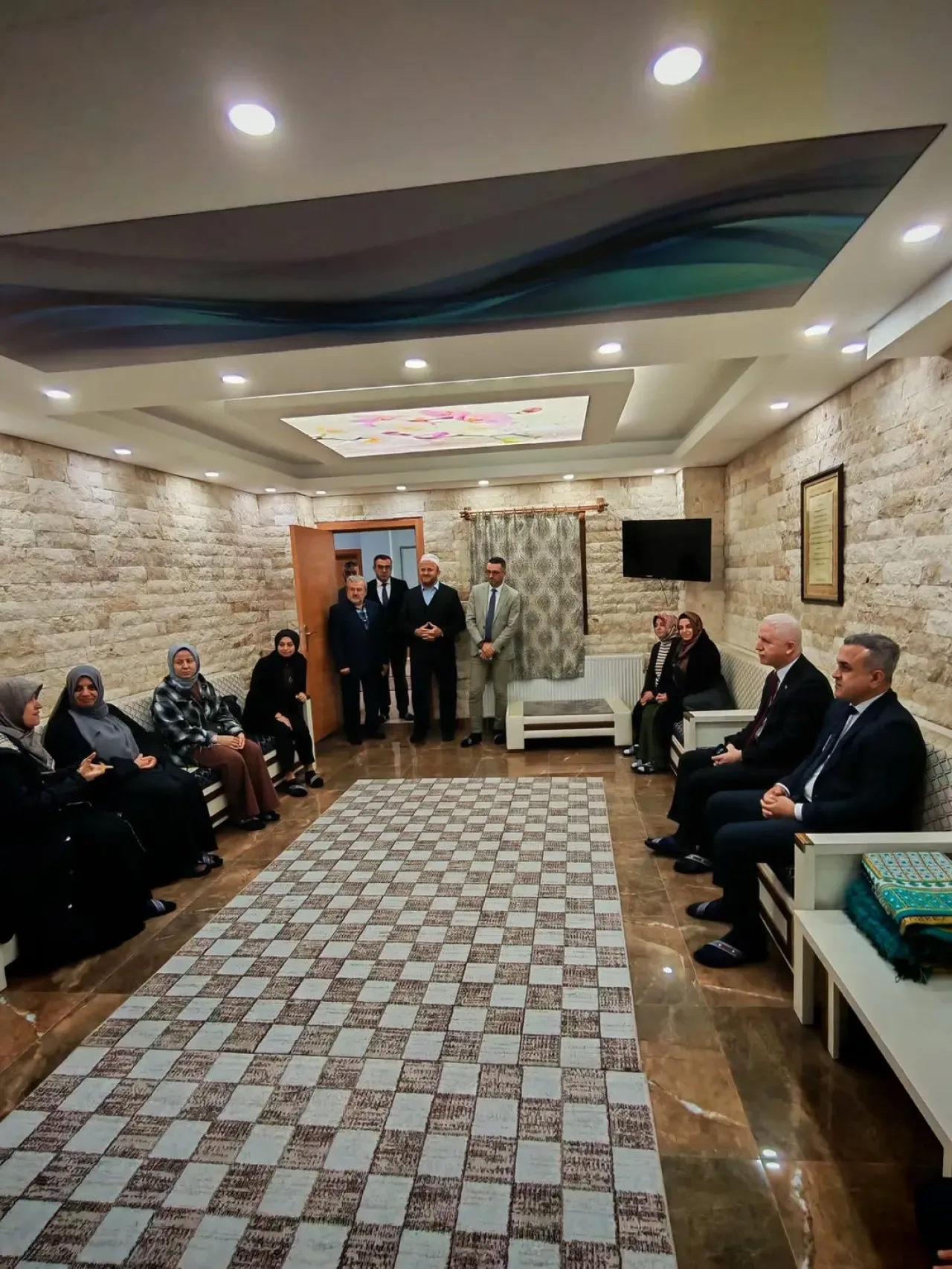 İstanbul Valisi Davut Gül, Engelliler Günü'nde Kur'an Kursu Öğrencilerini Ziyaret Etti İstanbul Valisi Davut Gül, Engelliler Günü'nde Kur'an Kursu Öğrencilerini Ziyaret Etti