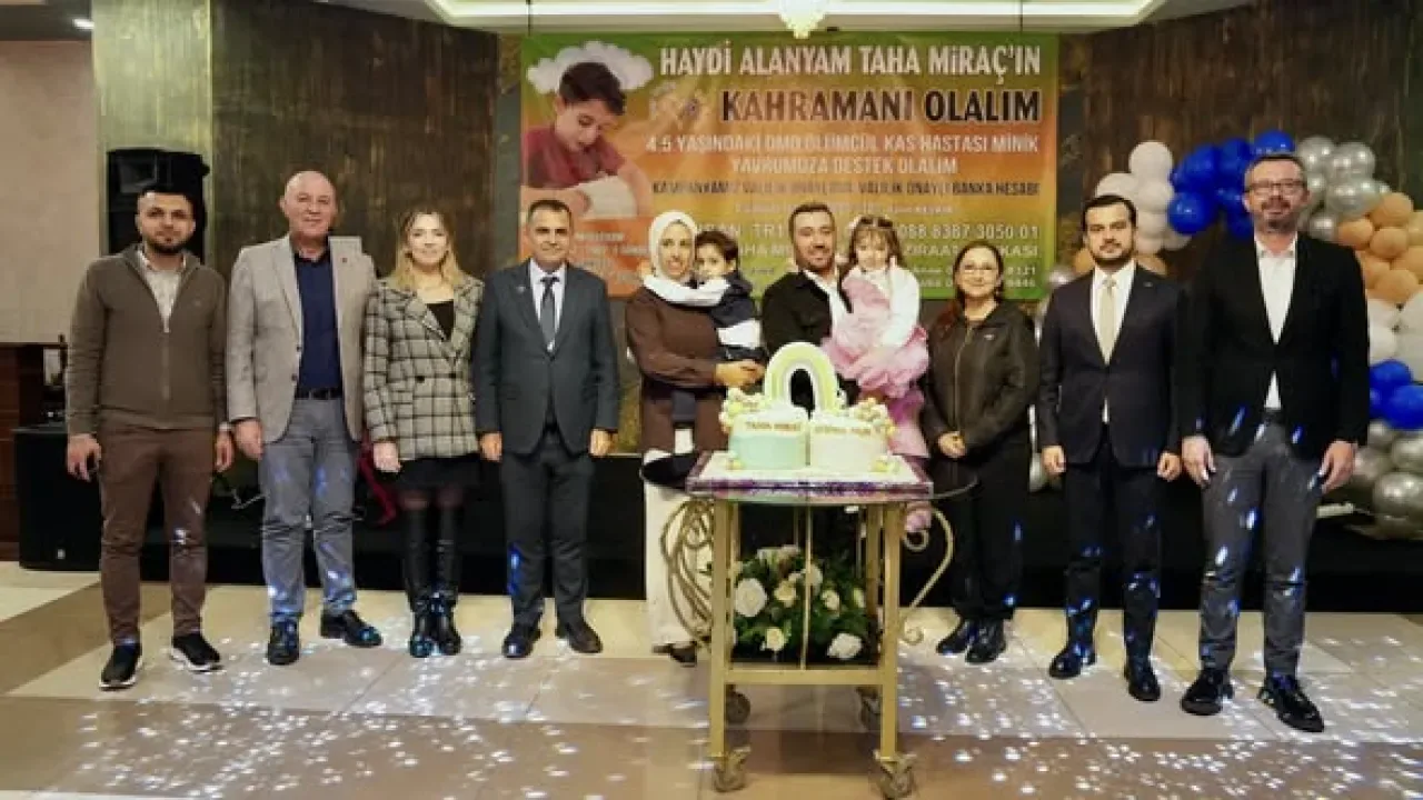 Alanya Belediyesi, DMD Hastası Taha Miraç'ın Doğum Gününde Ailesinin Yanında Alanya Belediyesi, DMD Hastası Taha Miraç'ın Doğum Gününde Ailesinin Yanında